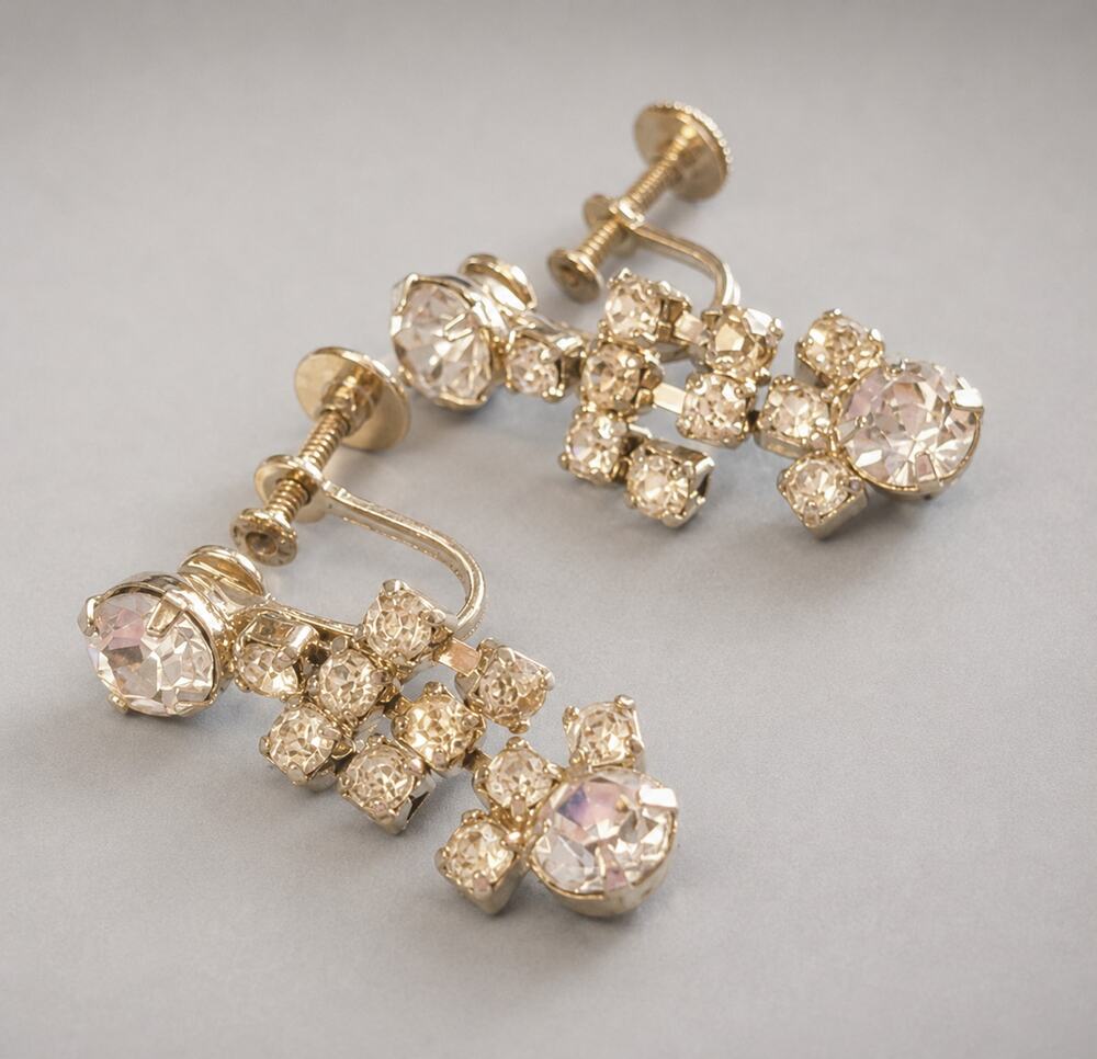 Vintage Rhinestone Dangle Earrings Mid-Century Screw Backs Silver‎ tone sb-53